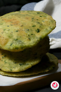 स्वास्थ्यवर्धक पालक पूरी रेसिपी